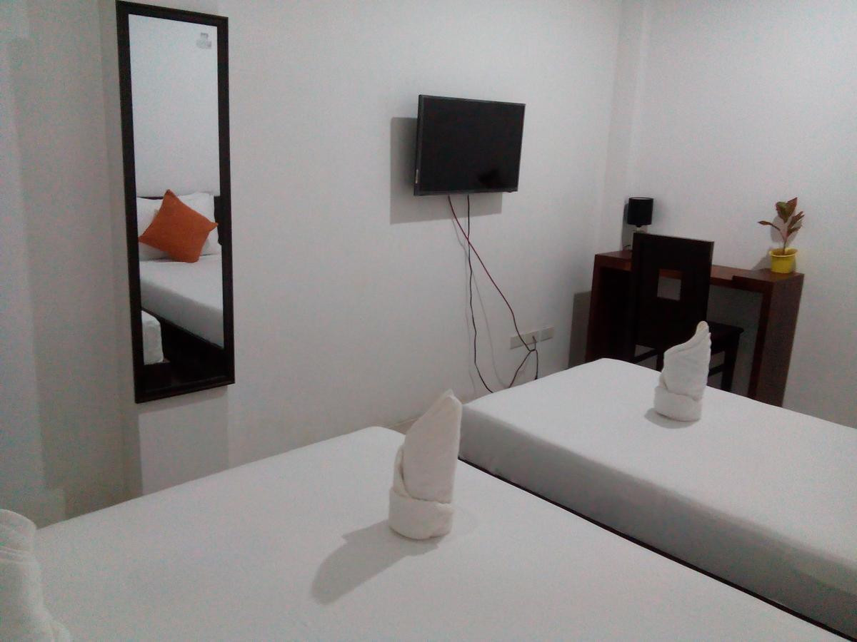 Bed and Breakfast Abeth'S Haven Puerto Princesa Exterior foto